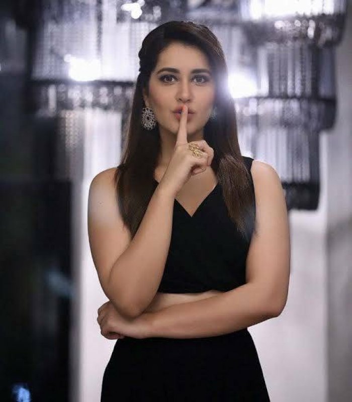 Recent Picture Raashi Khanna Tamil Actress 2481