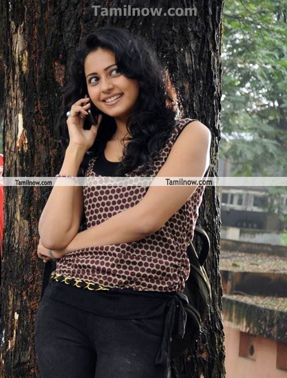 Actress Rakul Preet Photo 4