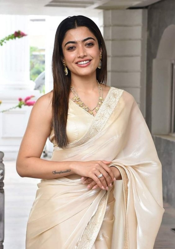 Recent Pic Rashmika Mandanna Actress 2345