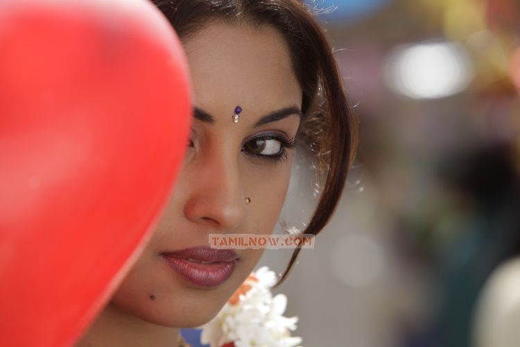 Actress Richa Gangopadhyay Still 760