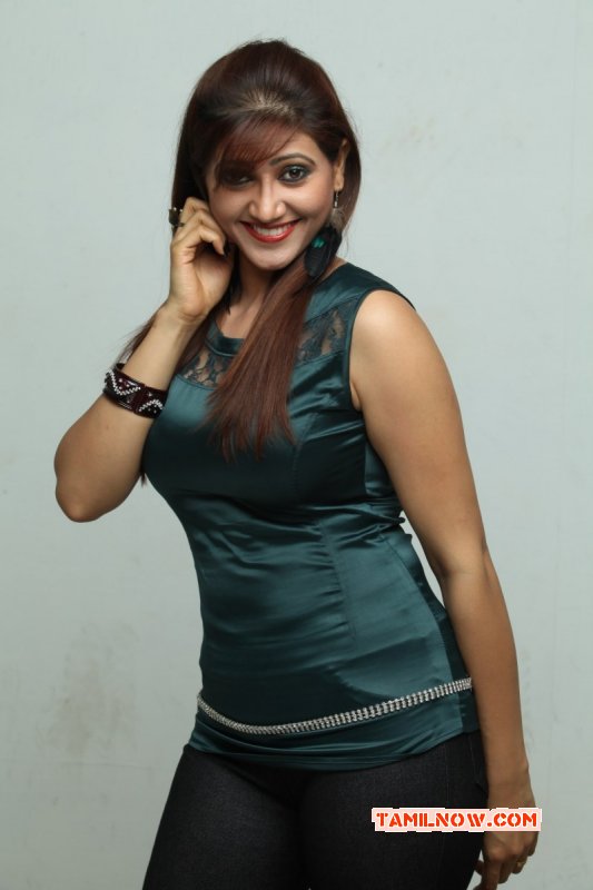 Recent Pic Tamil Heroine Rishika 8889