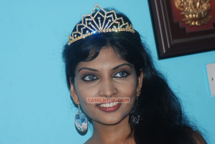 Tamil Actress Rohini Subbaian Stills 6729