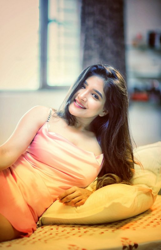 Recent Pictures Indian Actress Sakshi Agarwal 5783