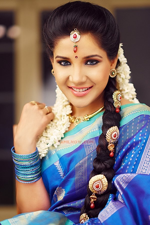 Tamil Actress Sakshi Agarwal 8126