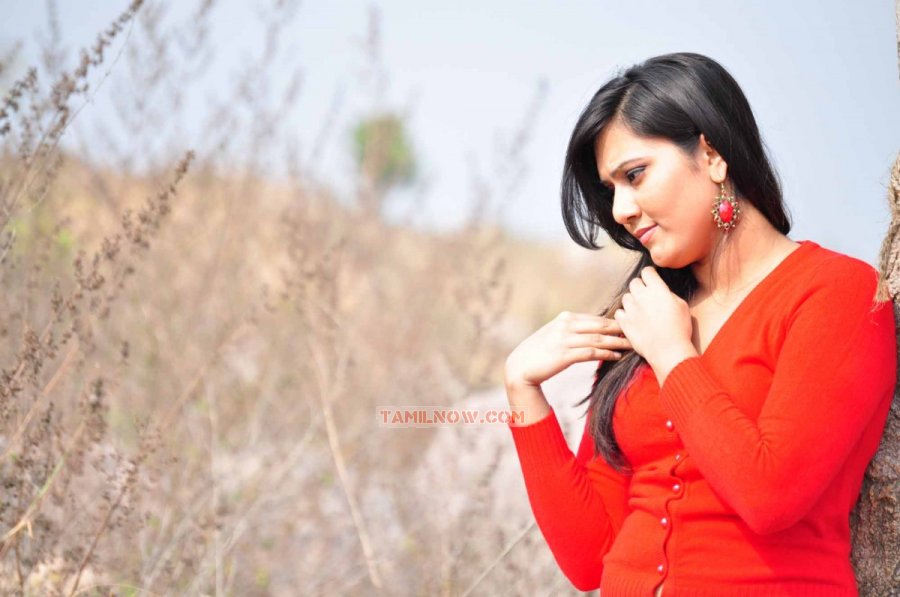 Tamil Actress Samasthi Photos 5099
