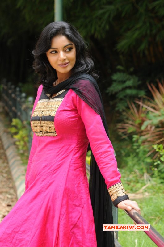 2015 Photos Actress Sanam 8513