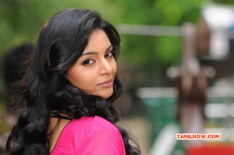 New Images Tamil Heroine Sanam 9709