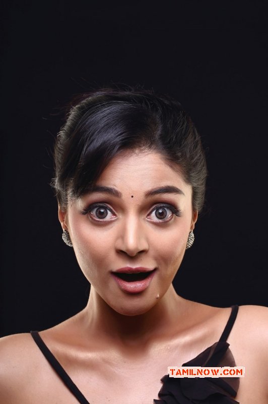 Tamil Actress Sanam Recent Wallpaper 5451
