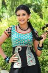 Tamil Actress Saranya Mohan Photos 4576