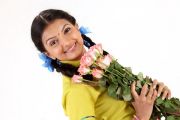 Tamil Actress Saranya Mohan Photos 8574