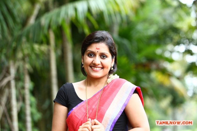 Tamil Actress Sarayu Stills 1471