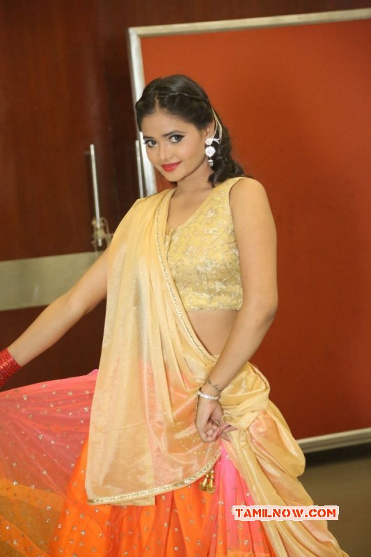 Latest Picture Movie Actress Shreya Vyas 1464