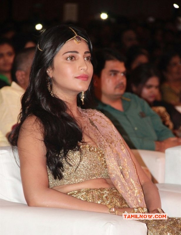 Aug 2015 Stills Tamil Heroine Shruthi Haasan 6857