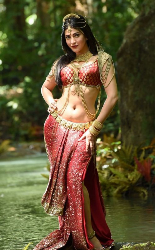 Indian Actress Shruthi Haasan Latest Stills 5864