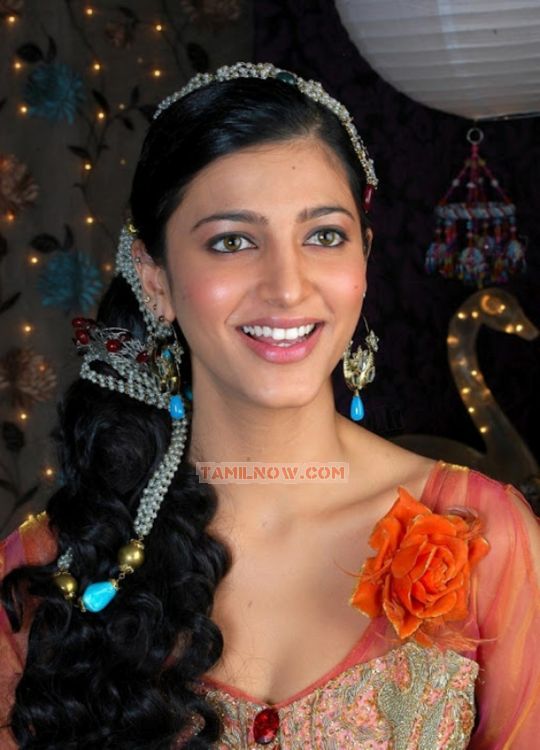 Shruthi Hassan Photos 8201