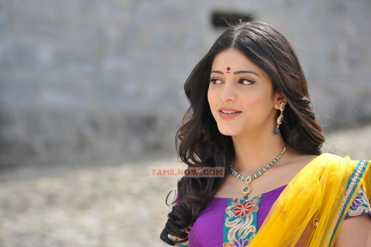 Shruti Haasan 6680