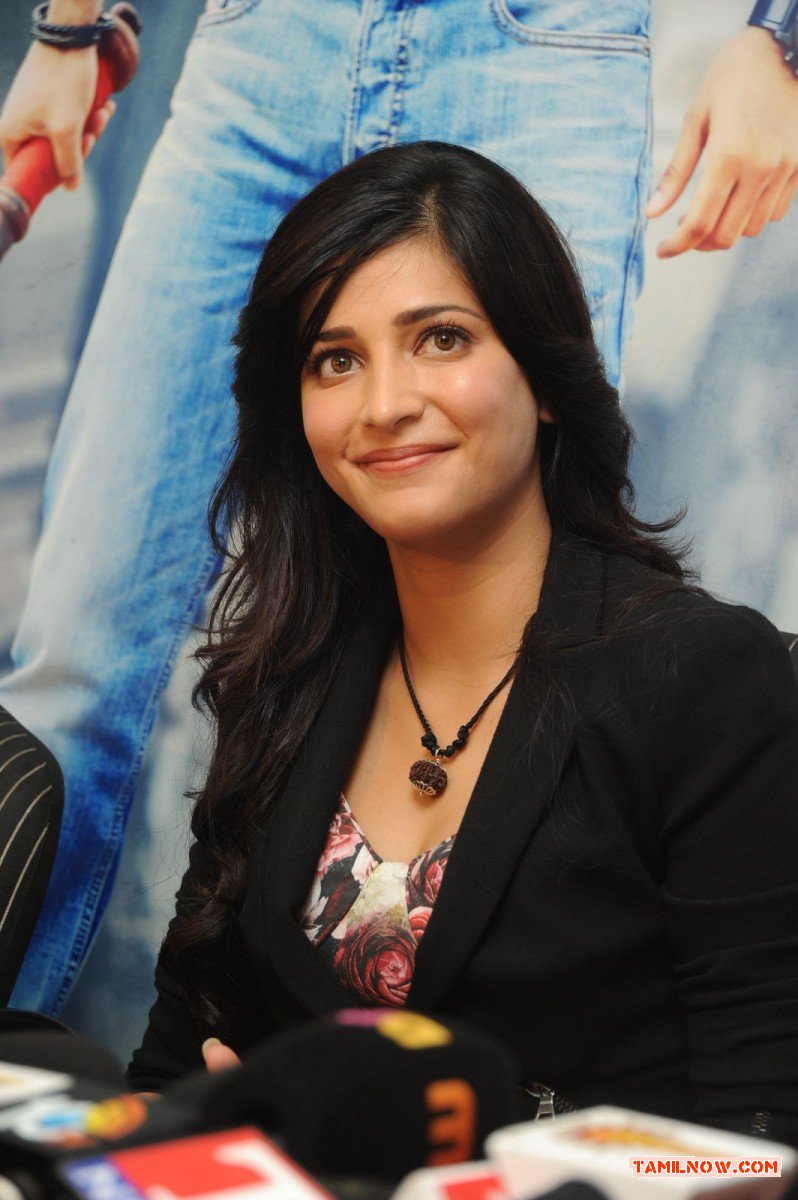 Shruti Haasan 6903