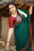 2022 Albums Siddhi Idnani 4651