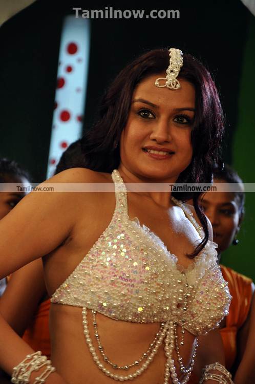 Sonia Agarwal Photos 5