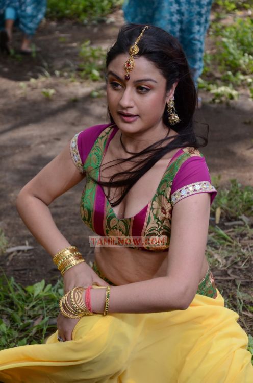 Tamil Actress Sonia Agarwal Photos 5939