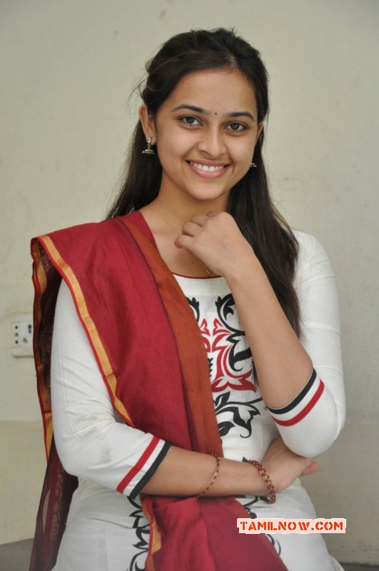 Apr 2015 Galleries Movie Actress Sri Divya 1587