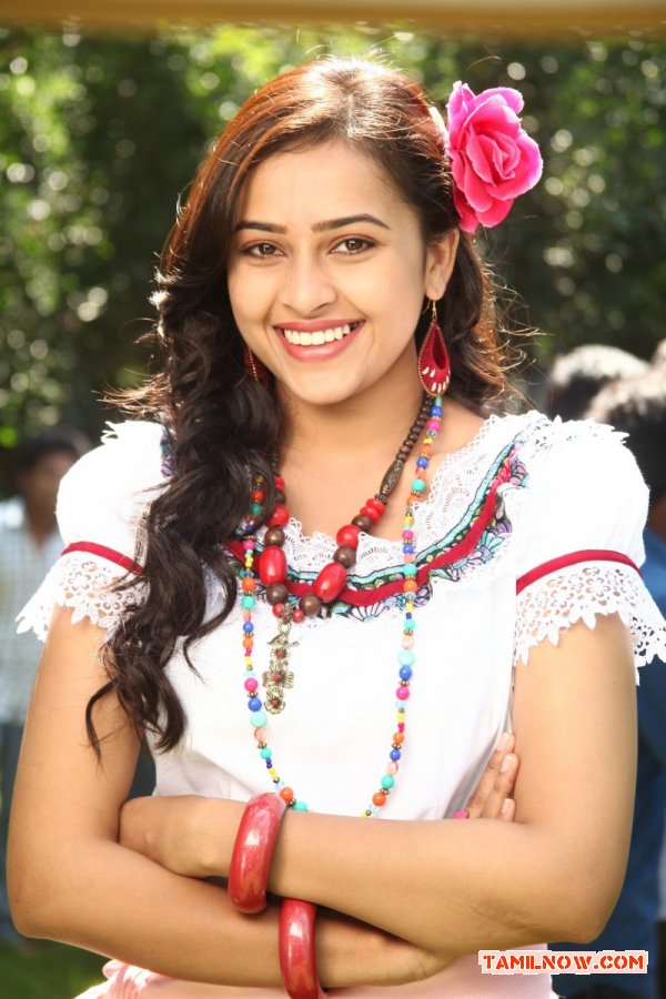 Sri Divya Photos 5665