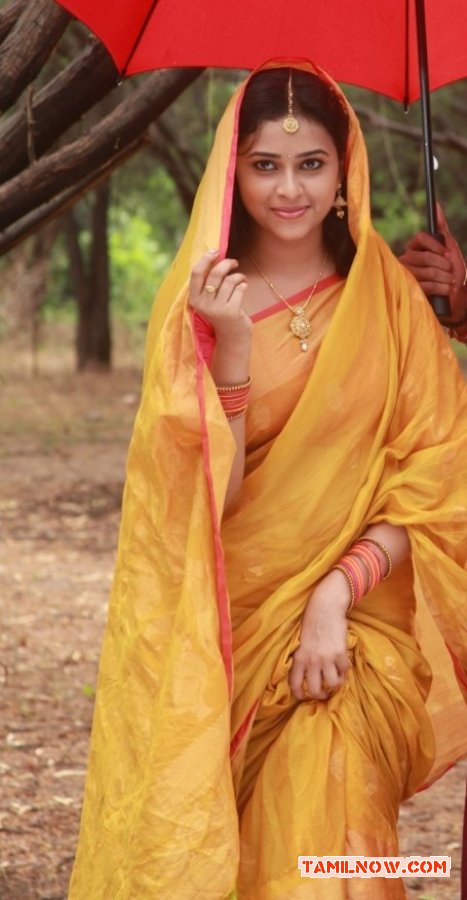 Tamil Actress Sri Divya 9168