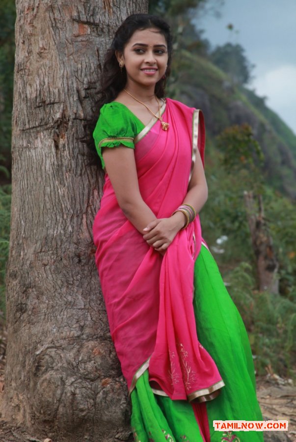 Tamil Actress Sri Divya Photos 2007