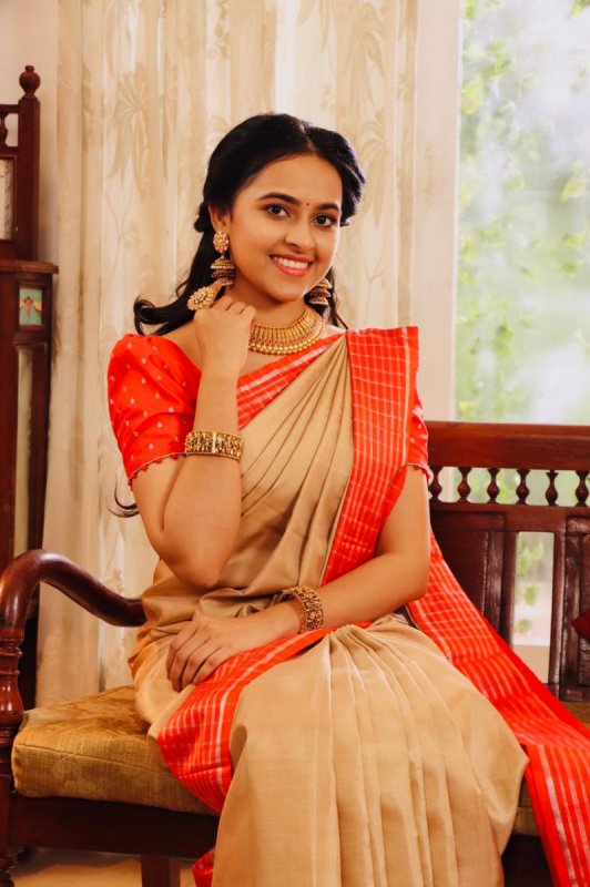 Tamil Heroine Sri Divya 2021 Gallery 4807