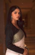 Sunaina South Actress 2020 Photos 34