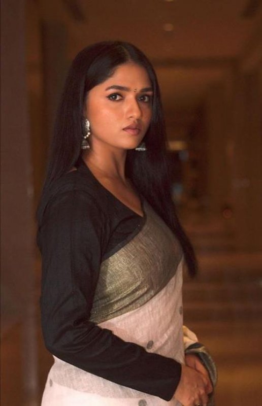 Sunaina South Actress 2020 Photos 34