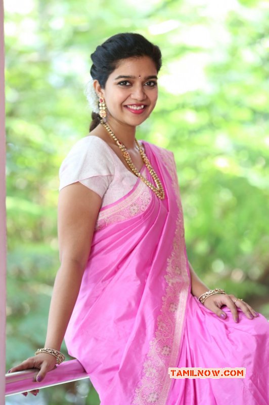 Swathi Reddy South Actress Wallpapers 1586