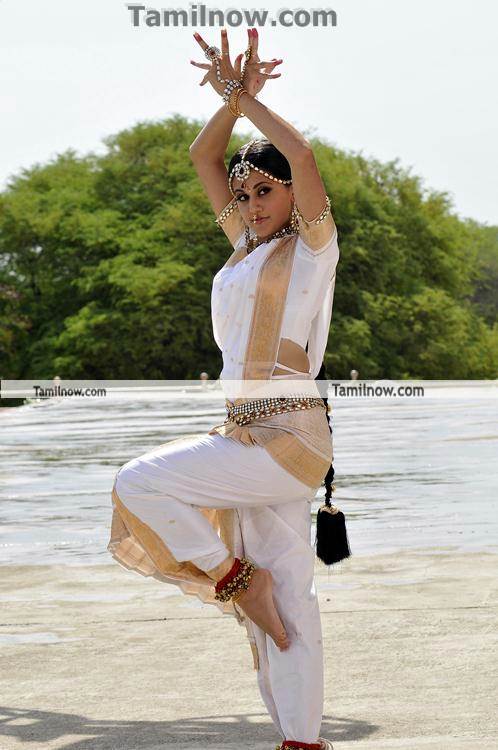 Tapsee Hot New Pictures 5