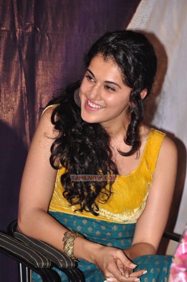 Tapsee 2324