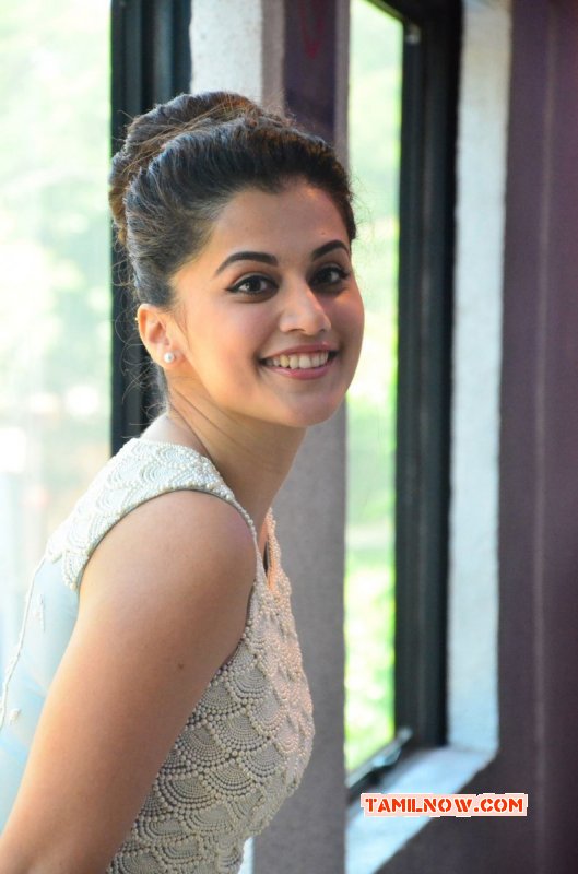 Tapsee Actress Latest Images 4733
