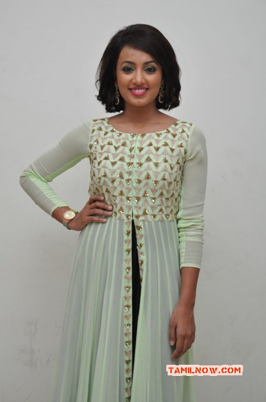 Recent Pic Cinema Actress Tejaswi Madivada 7529