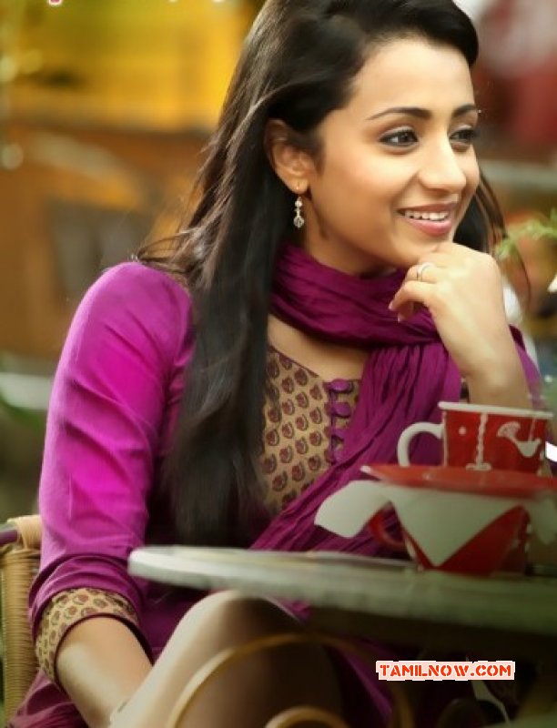 Heroine Trisha Krishnan Wallpaper 4112