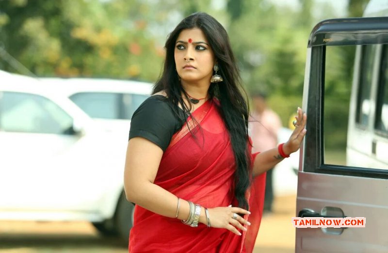 Latest Wallpaper Tamil Heroine Varalaxmi Sarathkumar 2893