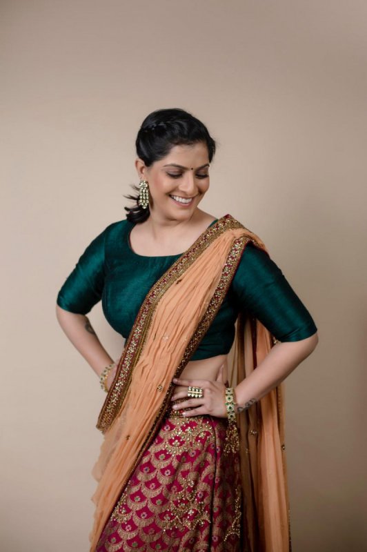 Varalaxmi Sarathkumar Tamil Actress Mar 2021 Photo 880