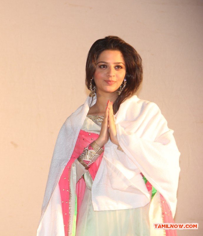 Actress Vedhika 1837