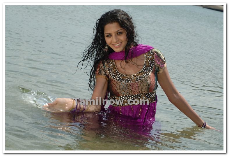Actress Vedhika Photos 3