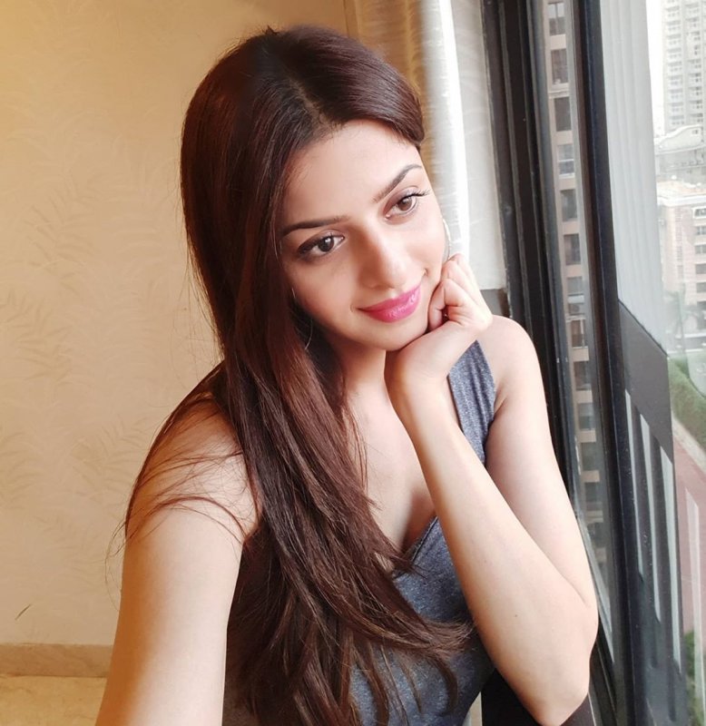 Tamil Heroine Vedhika Galleries 6904