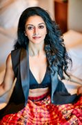 Jul 2020 Gallery Heroine Vimala Raman 7084