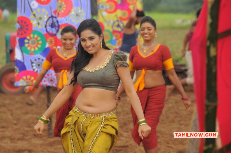 Film Still Shrushti Dange In Achamindri 420