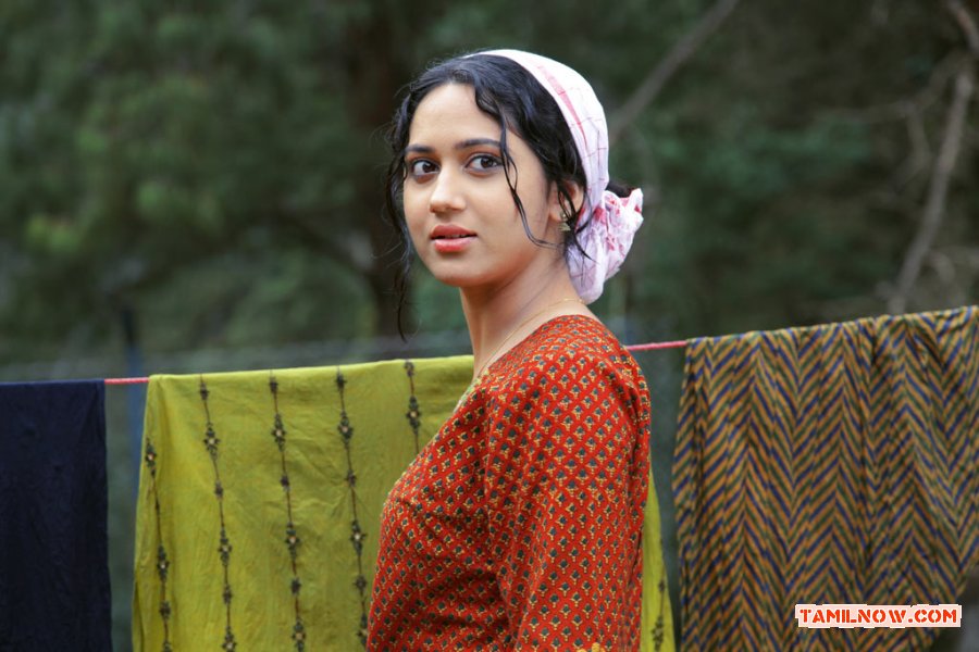 Movie Amara Kaaviyam Stills 7733