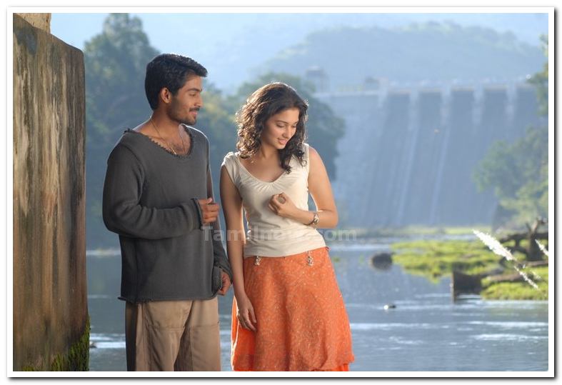 Siddharth And Tamanna Still 4