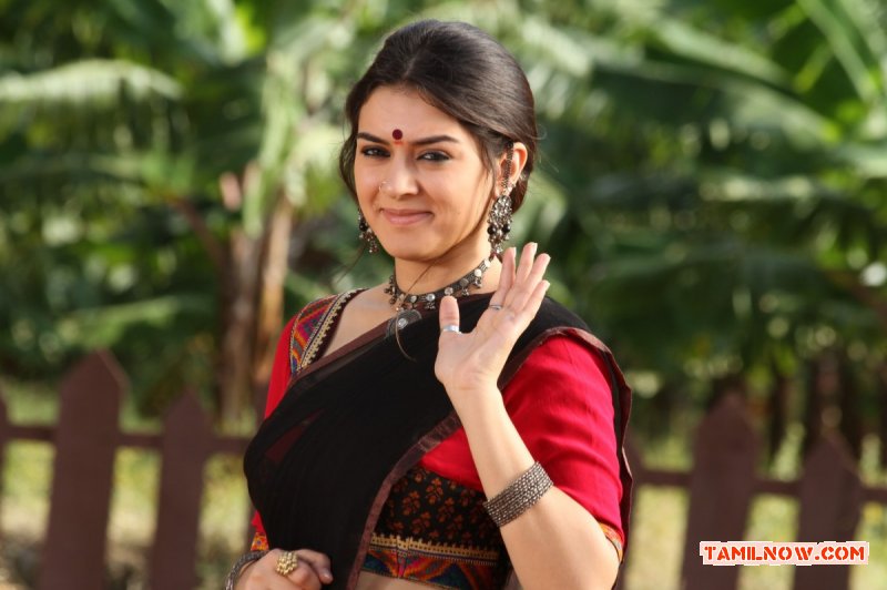 Actress Hansika Motwani In Aranmanai 225