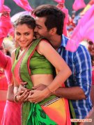 Andrea Jeremiah Vinay In Aranmanai 645