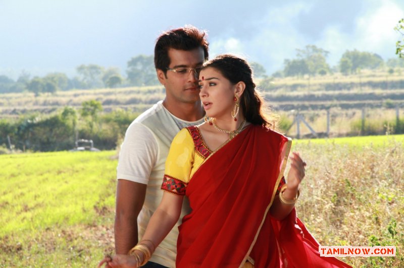 Vinay And Hansika Motwani In Aranmanai 110