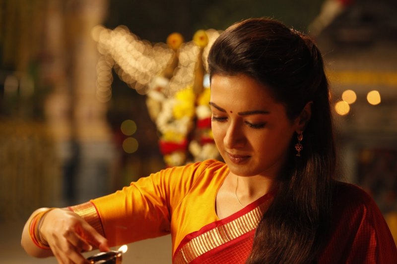 Movie Image Actress Catherine Tresa In Aruvam 386